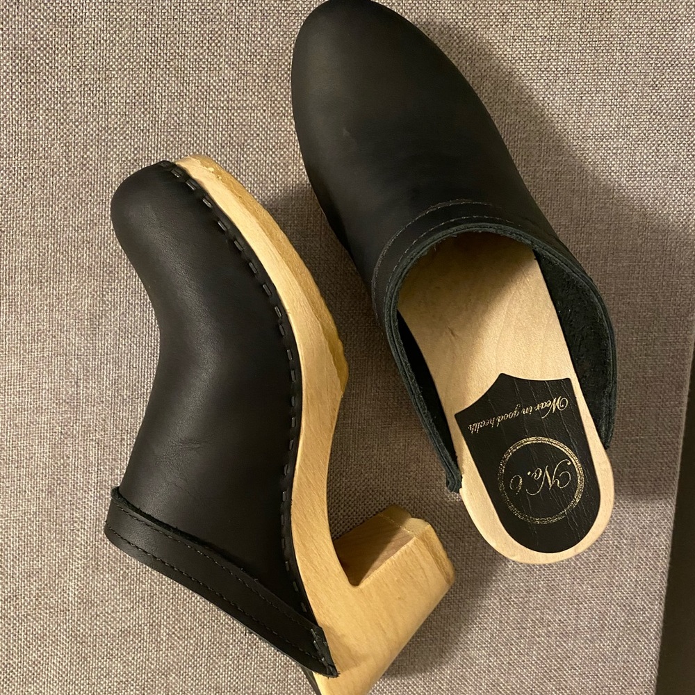 No.6 old school clog